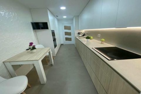 REFORMA DE COCINA LINEAL